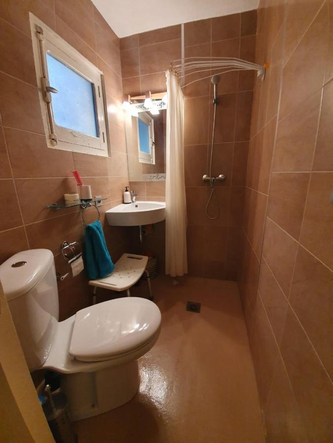 Room In Benidorm Downtown En Piso Compartido Аликанте Екстериор снимка