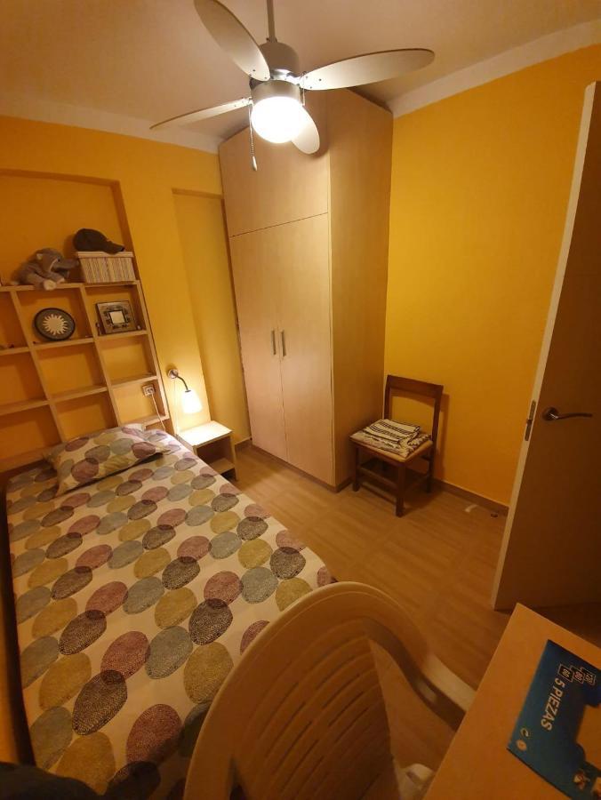 Room In Benidorm Downtown En Piso Compartido Аликанте Екстериор снимка